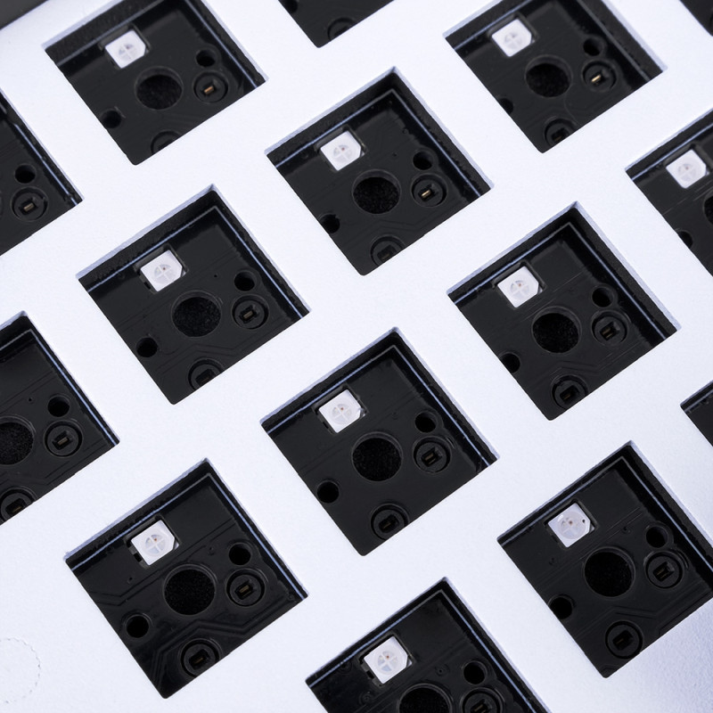 Sharkoon Skiller SGK50 S4, igraća mehanička tipkovnica, RGB LED, Hot-Swap,Kailh Smeđi, USB-C, crna - Slika 3