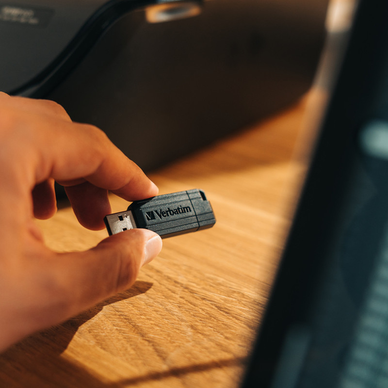 Verbatim USB2.0 PinStripe 32GB, crni - Slika 6